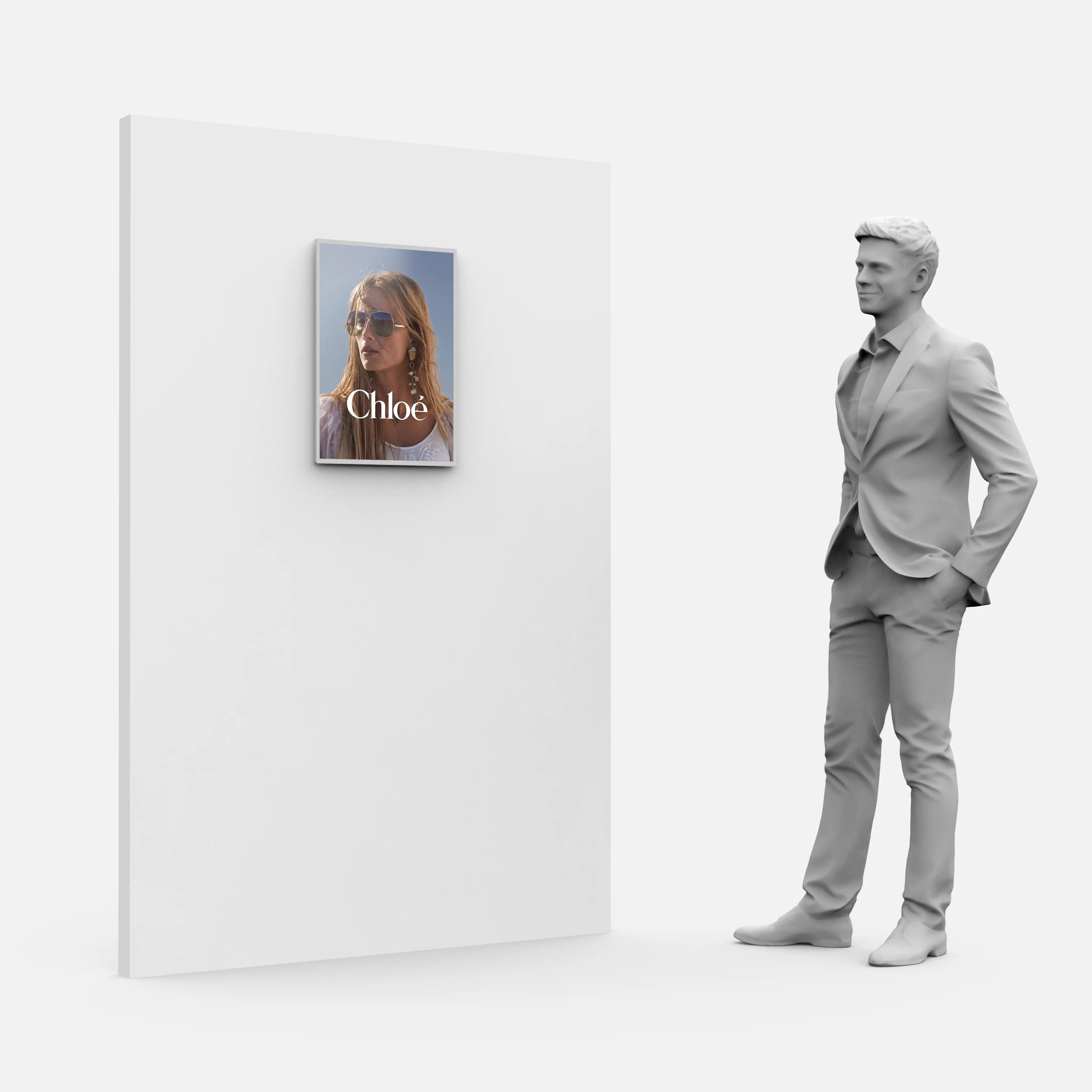 Chloé – CrystalDisplay Model L