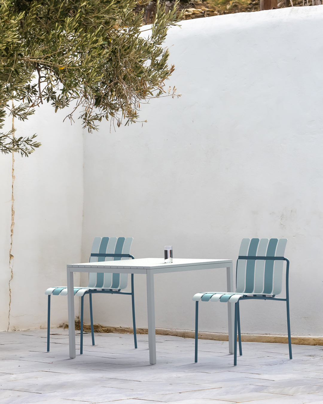 Ondara Outdoor Chair (Sea Blue & White) – Modern Boho Patio Chair Chair - Marcel Olsen